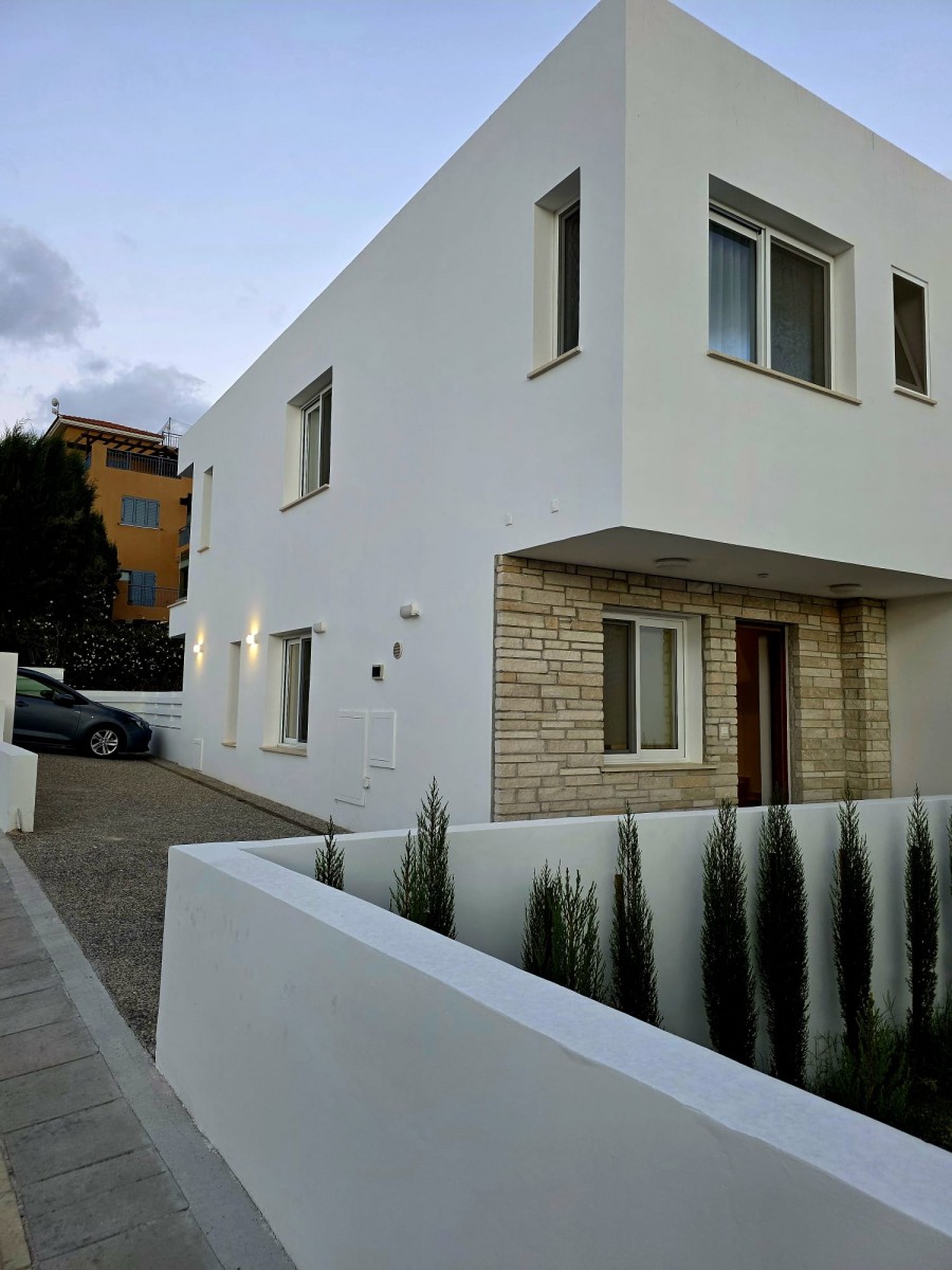 Peyia, Paphos Semi Detached Villa For Sale | DT5340