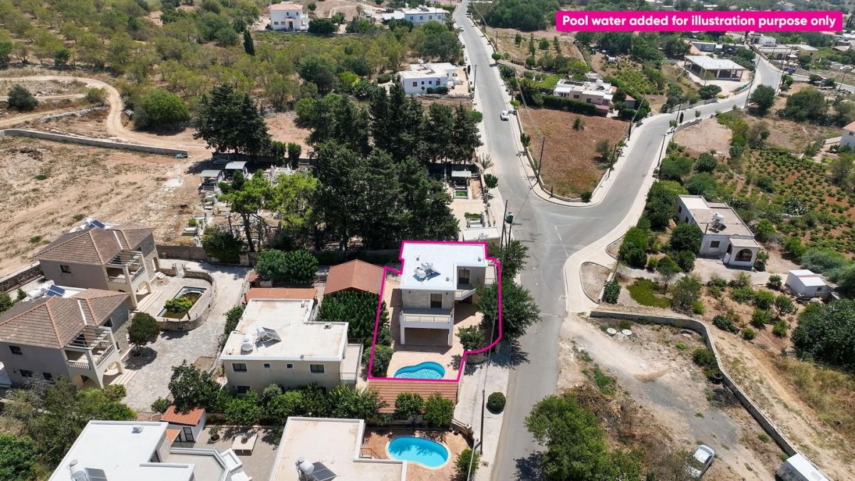 Detached two-storey House in Ineia, Paphos