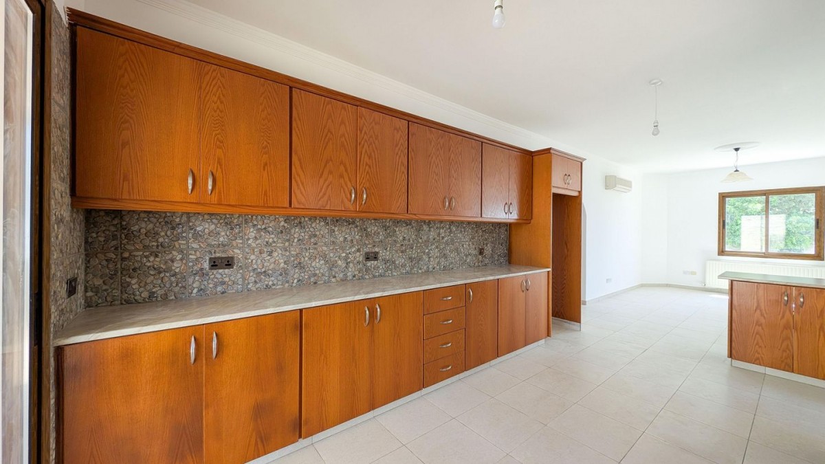 Detached two-storey House in Ineia, Paphos