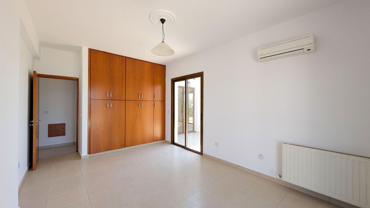 Detached two-storey House in Ineia, Paphos