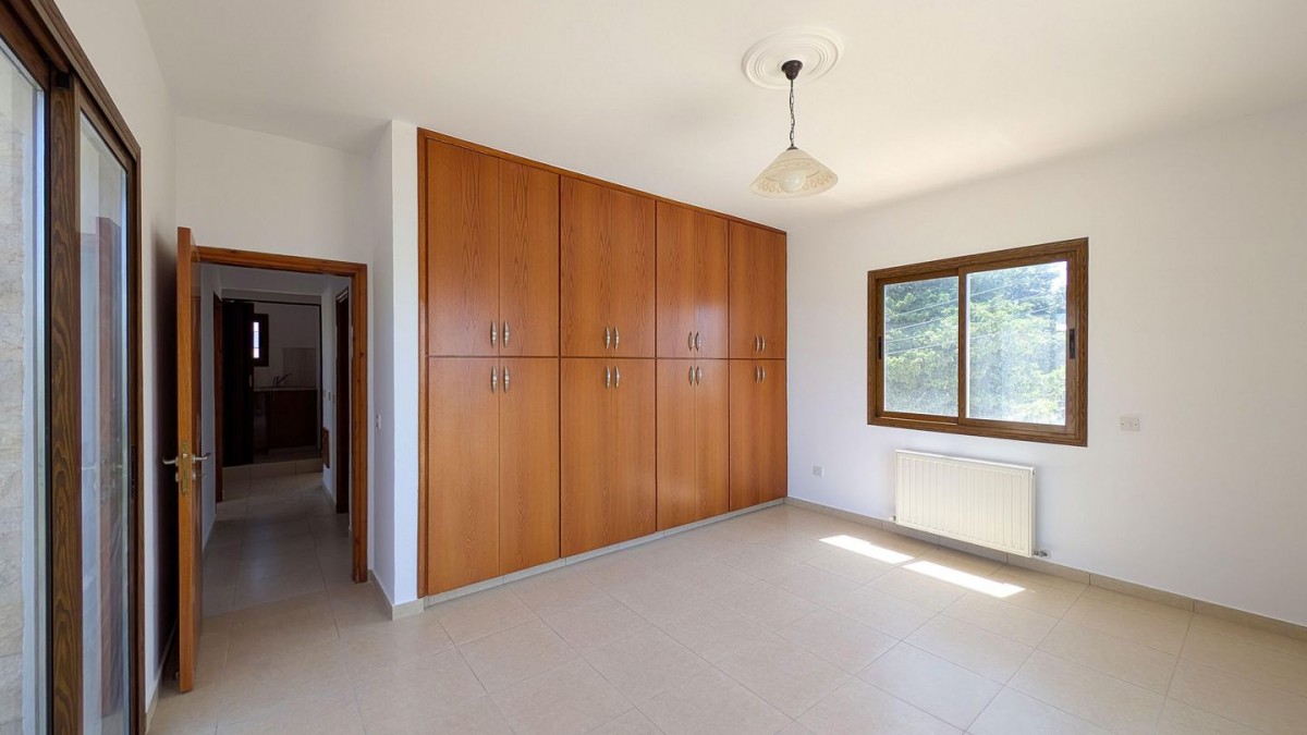 Detached two-storey House in Ineia, Paphos