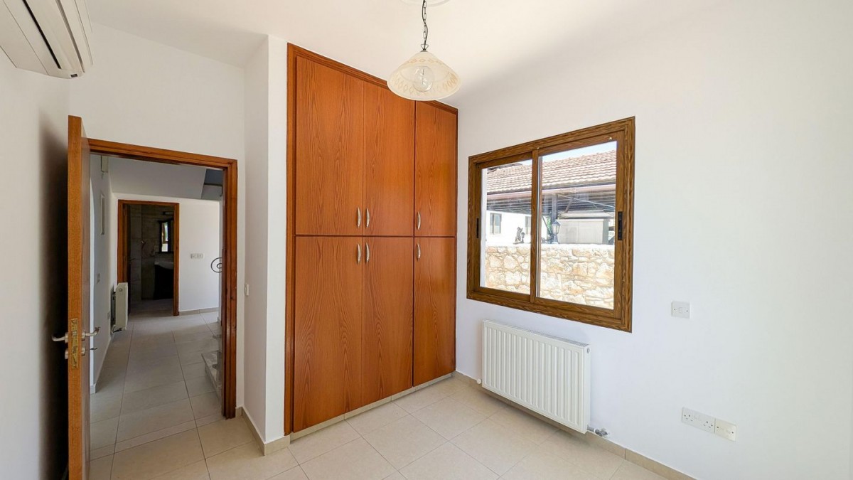 Detached two-storey House in Ineia, Paphos