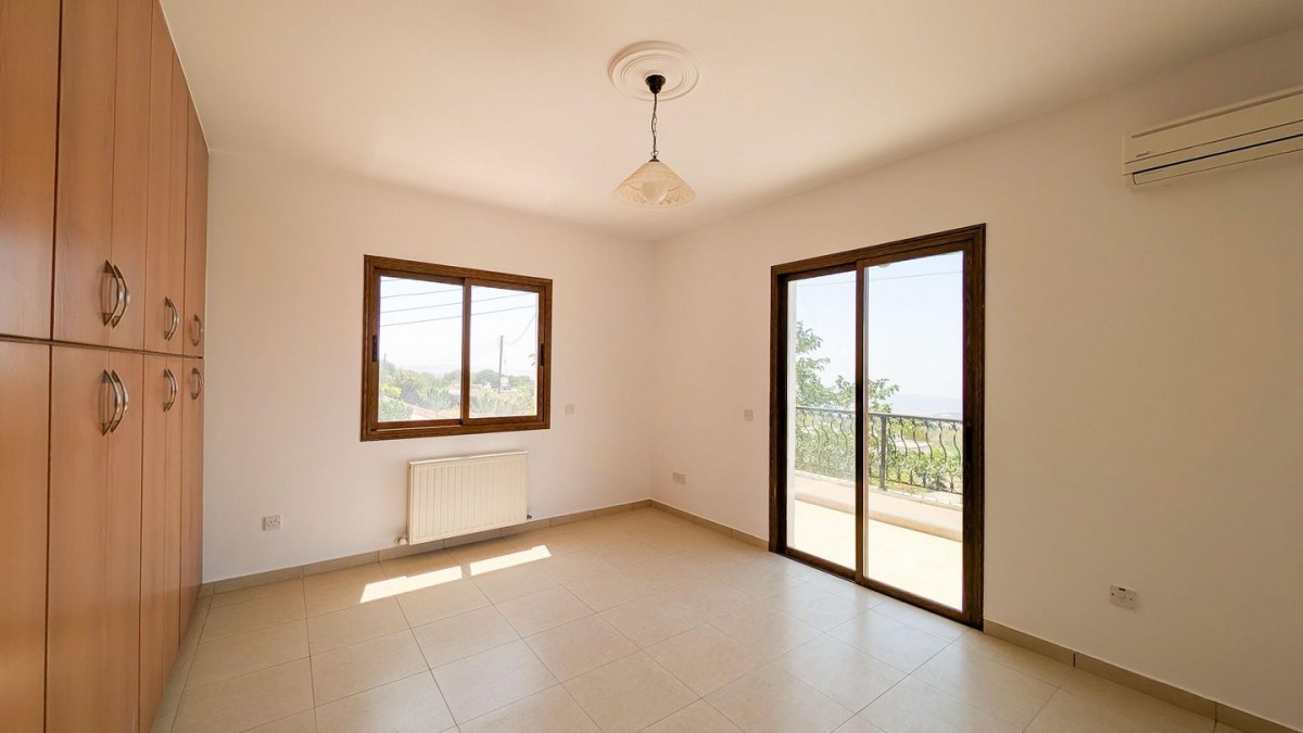 Detached two-storey House in Ineia, Paphos