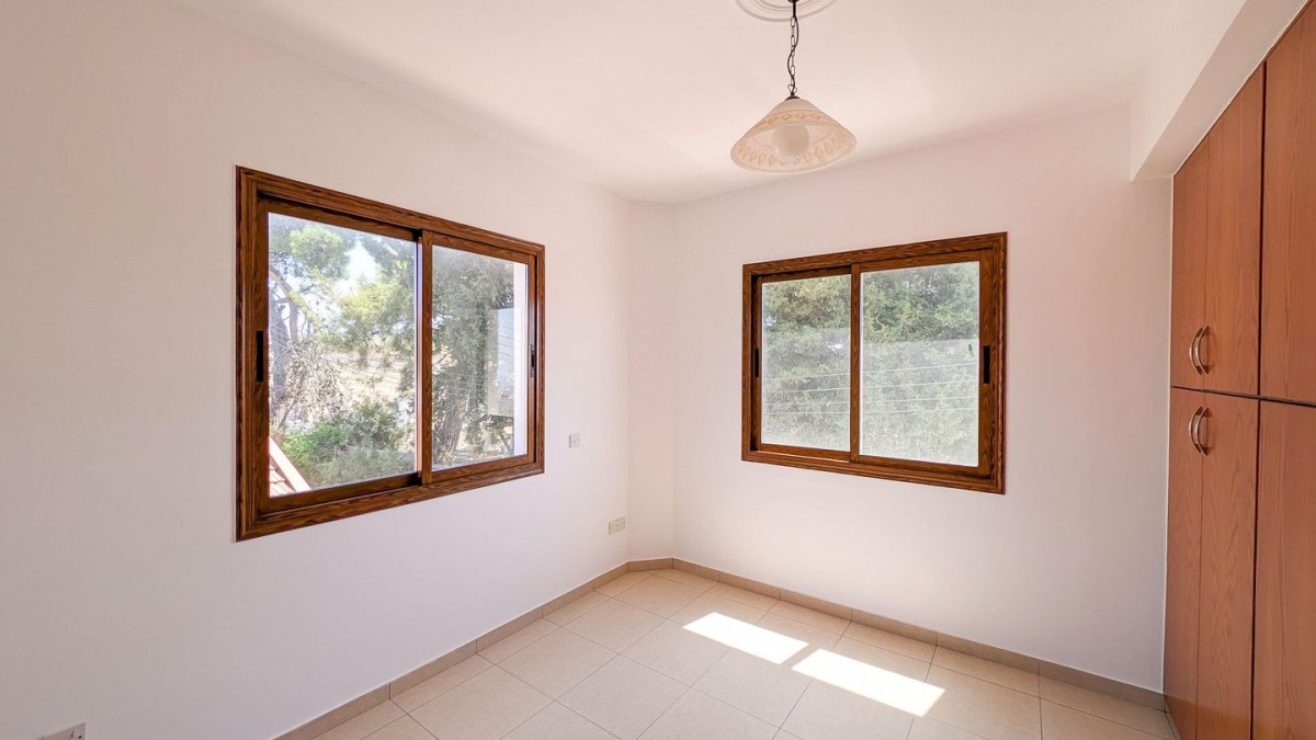 Detached two-storey House in Ineia, Paphos