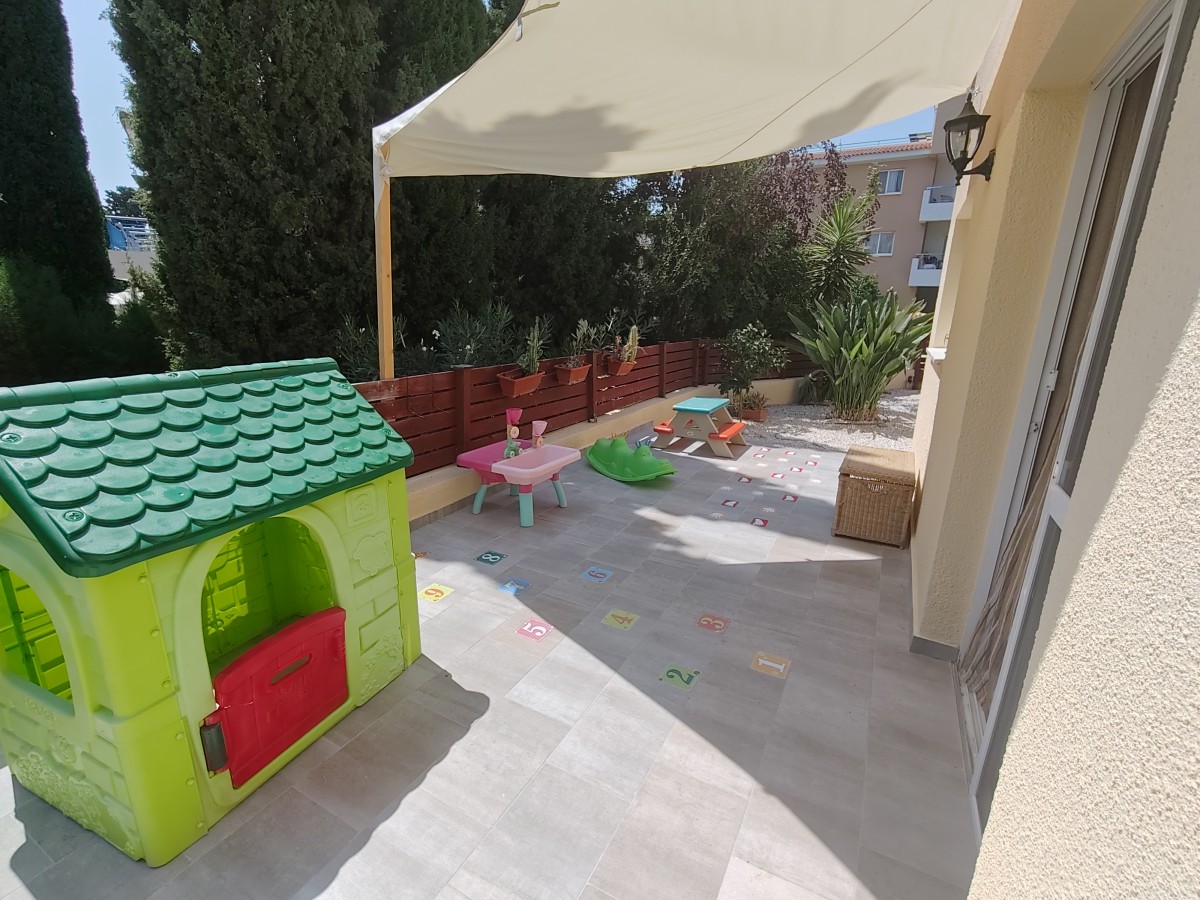 Detached Villa For Rent  in  Kato Paphos - Universal