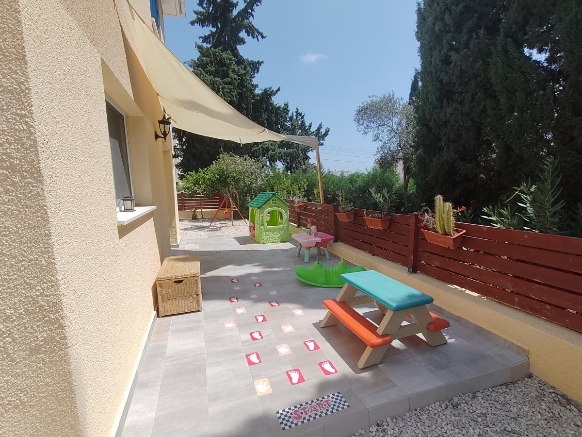 Detached Villa For Rent  in  Kato Paphos - Universal