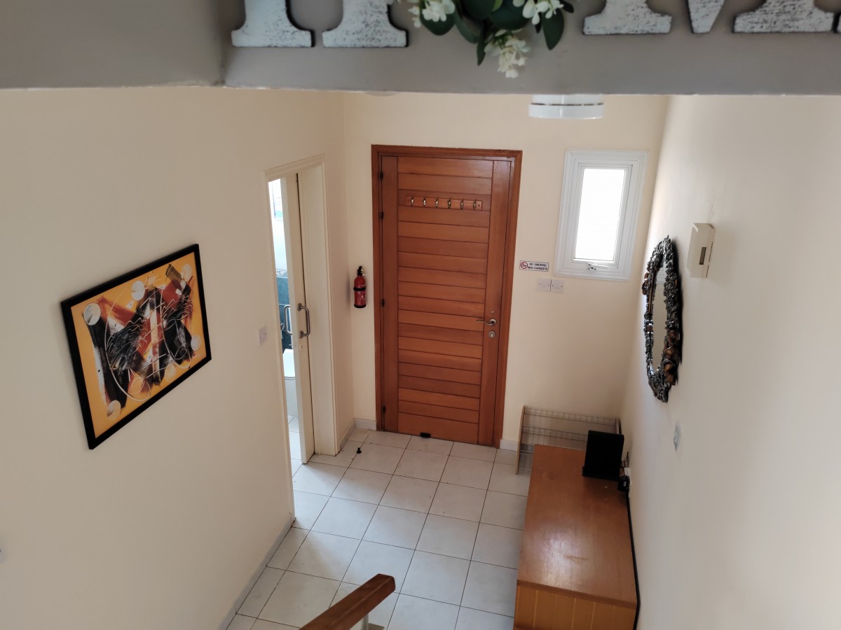 Detached Villa For Rent  in  Kato Paphos - Universal