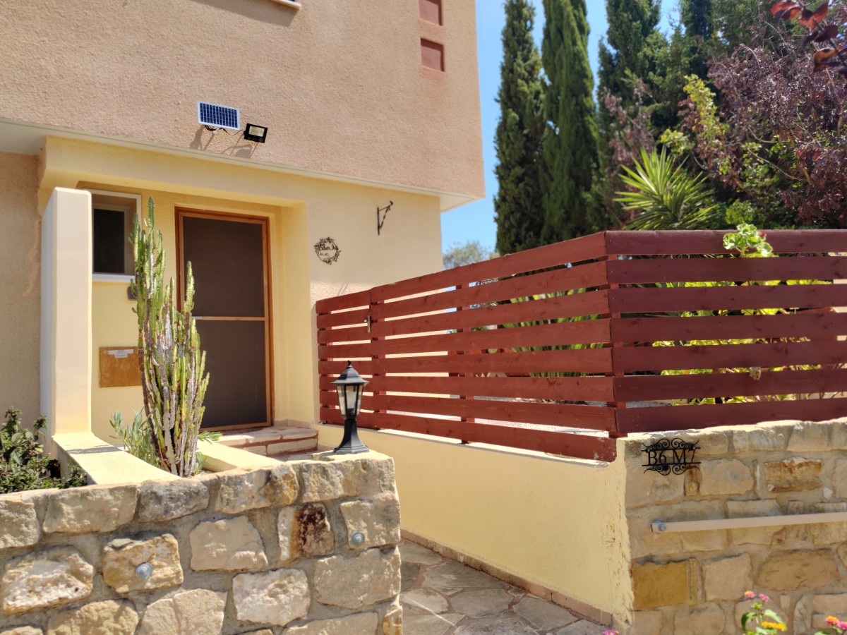 Detached Villa For Rent  in  Kato Paphos - Universal