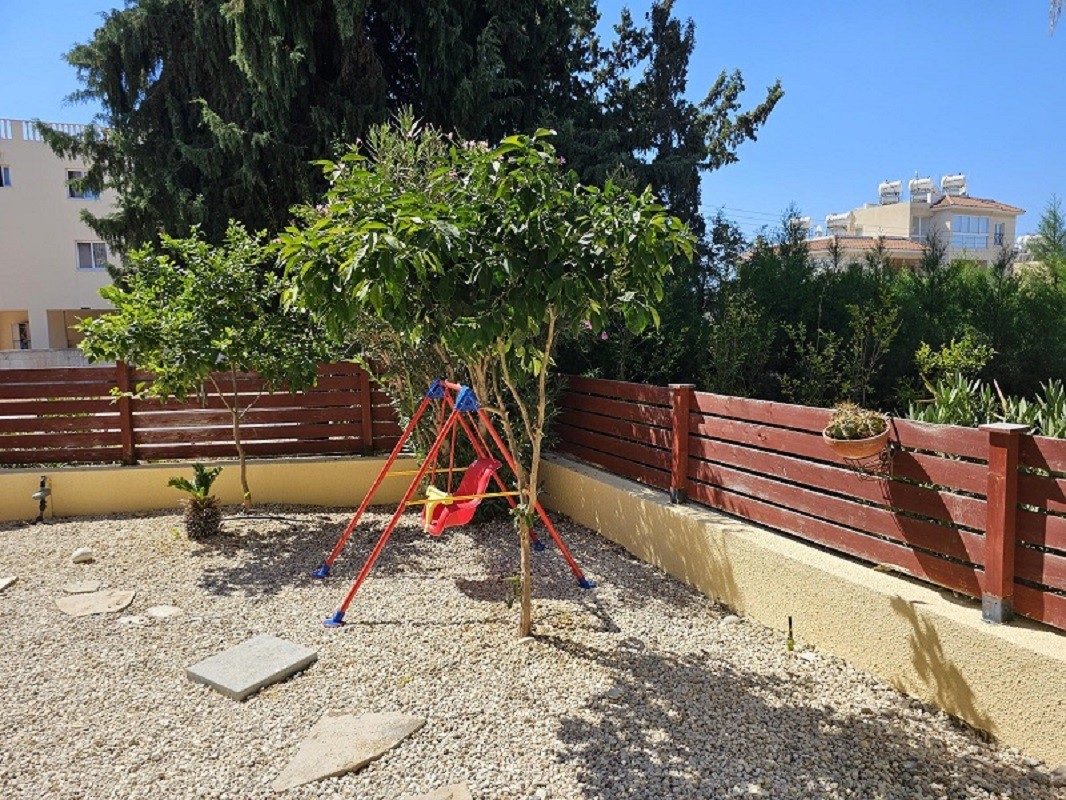 Detached Villa For Rent  in  Kato Paphos - Universal