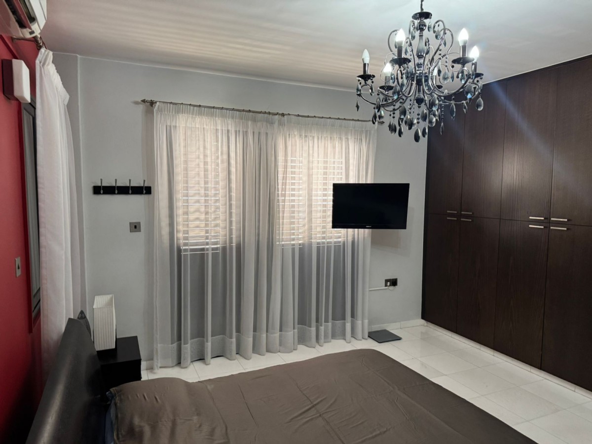 Detached Villa For Rent  in  Select Location