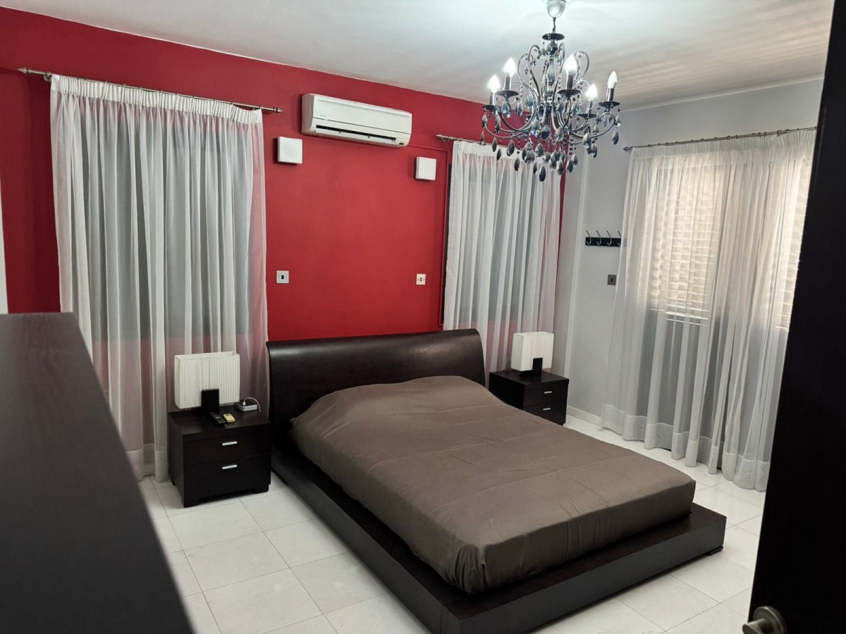 Detached Villa For Rent  in  Select Location