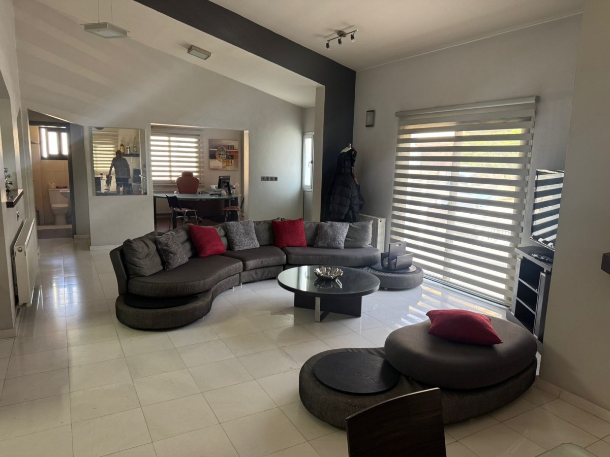 Detached Villa For Rent  in  Select Location