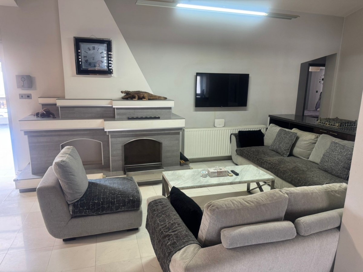 Detached Villa For Rent  in  Select Location