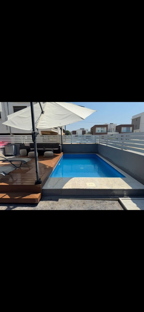 Detached Villa For Rent  in  Select Location