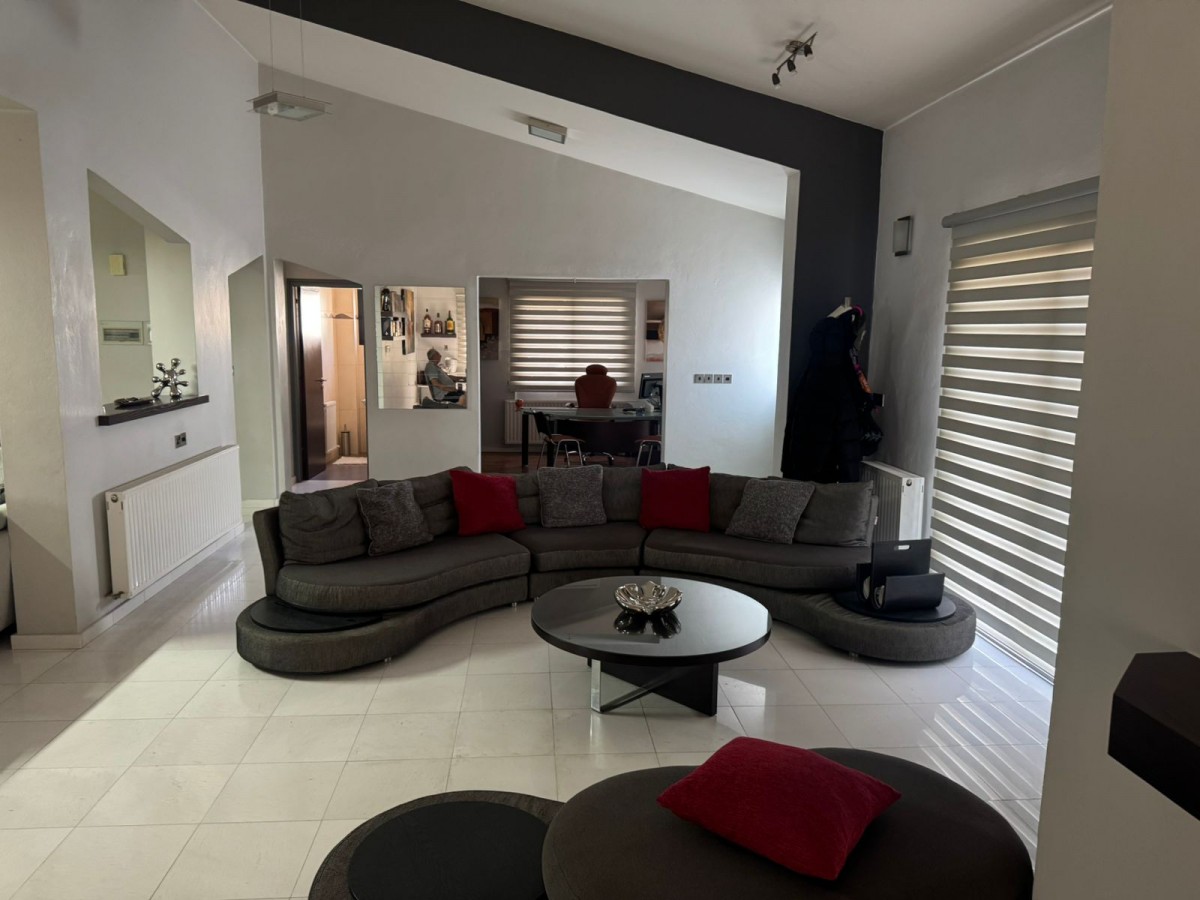 Detached Villa For Rent  in  Select Location