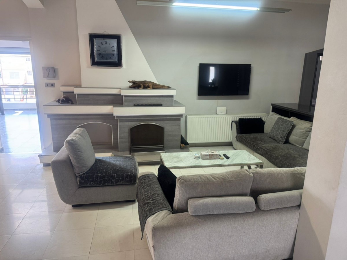 Detached Villa For Rent  in  Select Location