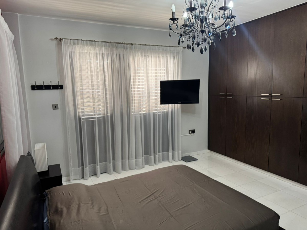 Detached Villa For Rent  in  Select Location