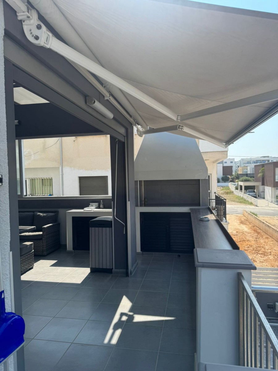 Detached Villa For Rent  in  Select Location