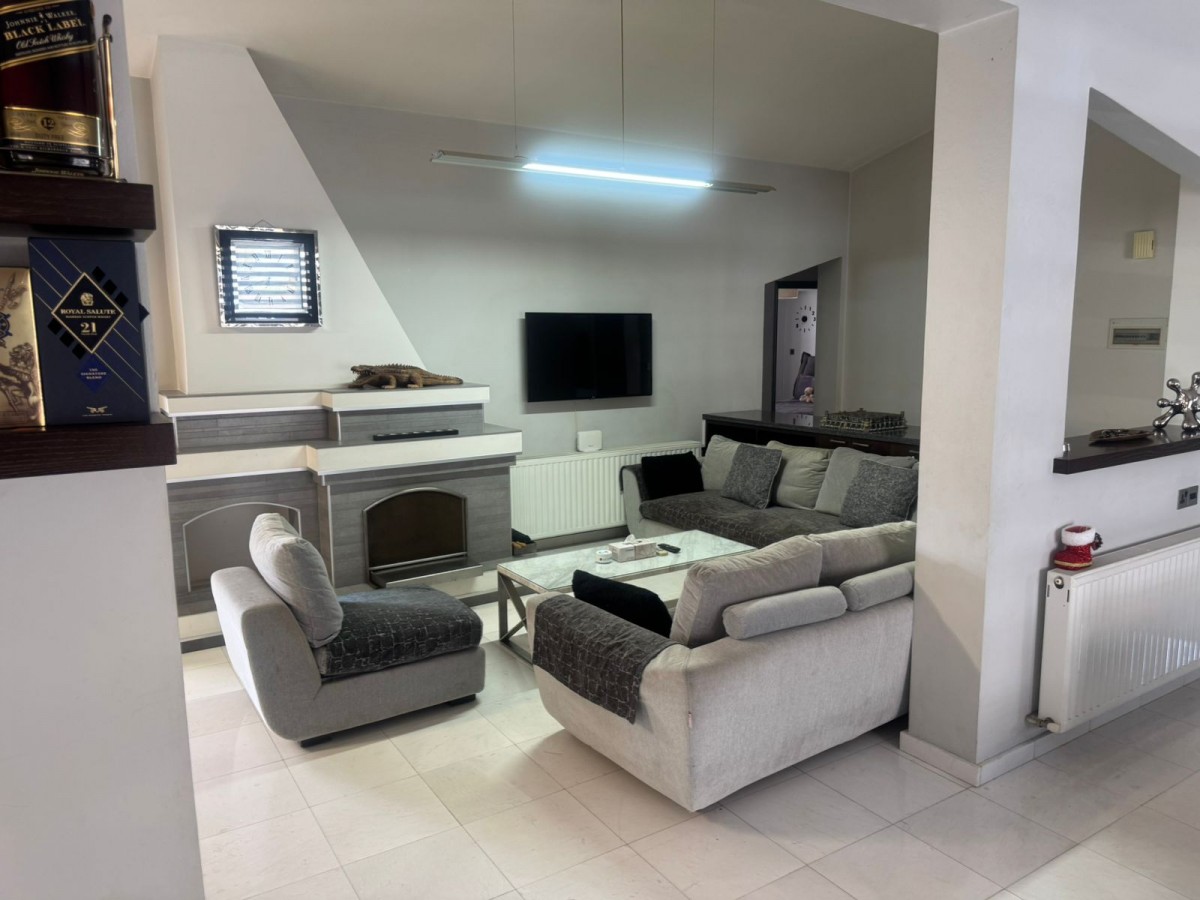Detached Villa For Rent  in  Select Location