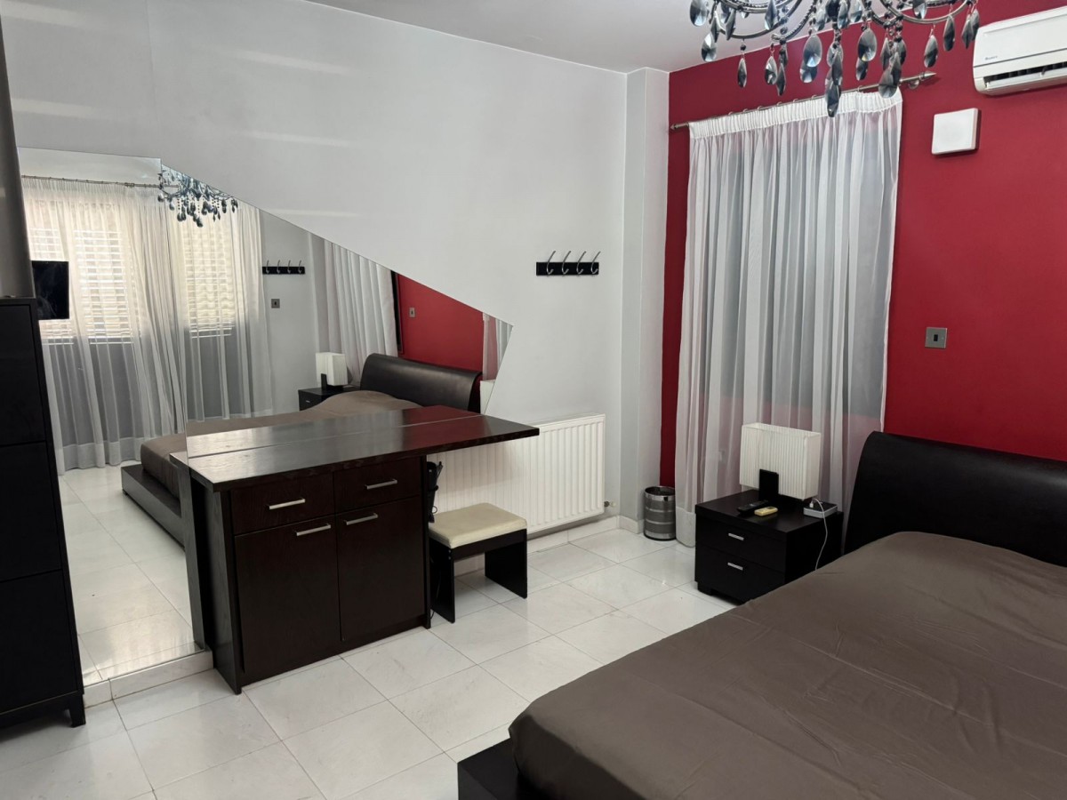 Detached Villa For Rent  in  Select Location
