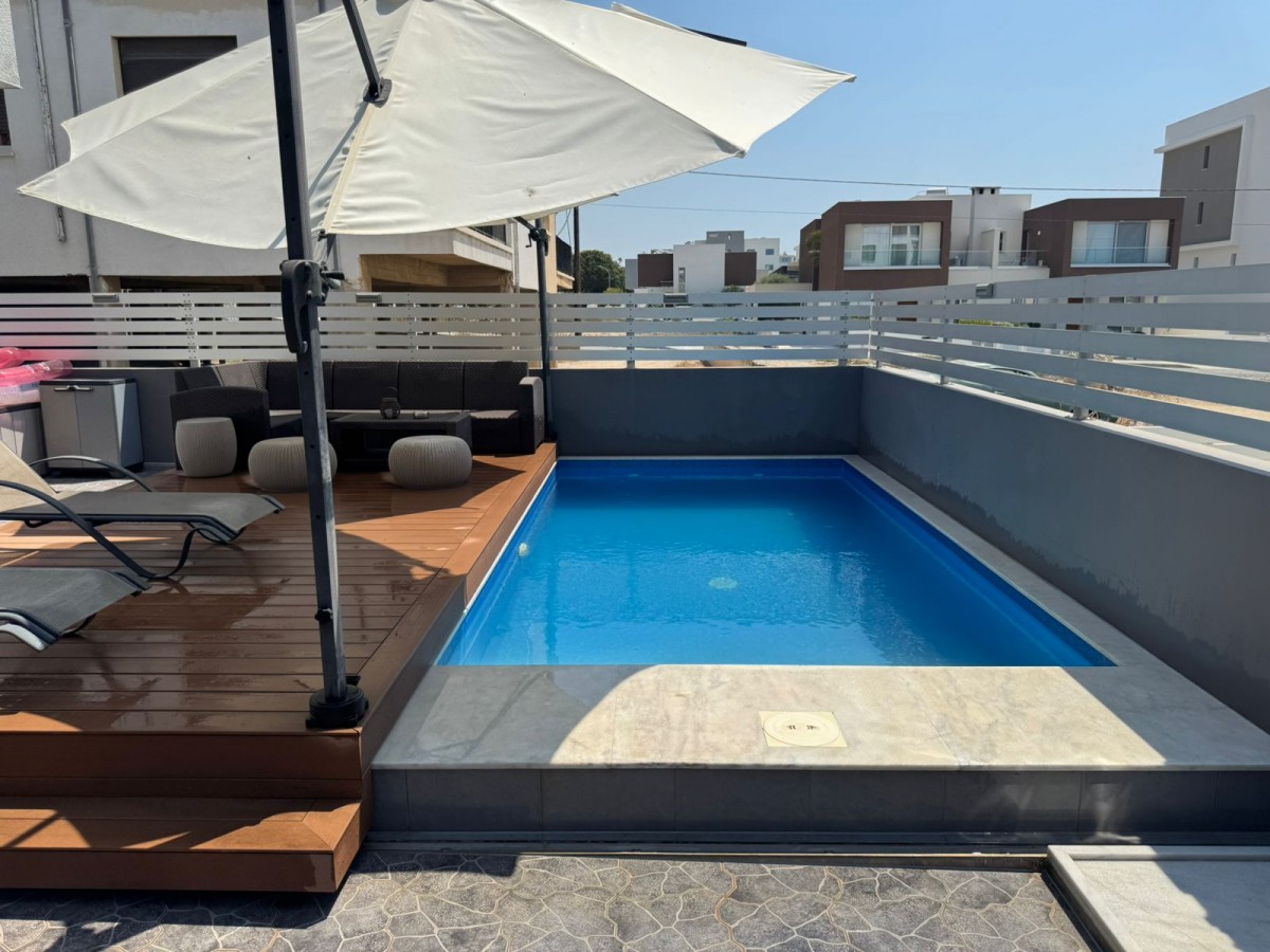 Detached Villa For Rent  in  Select Location