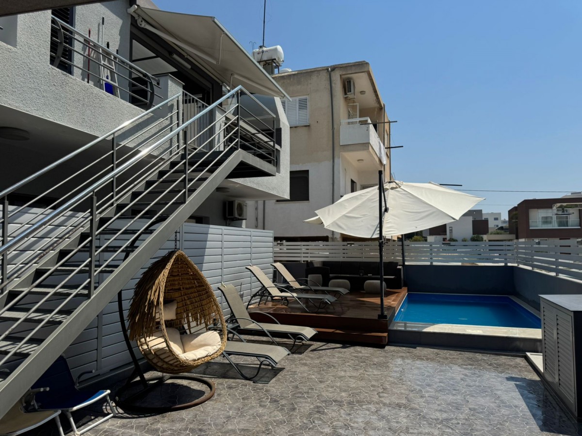 Detached Villa For Rent  in  Select Location