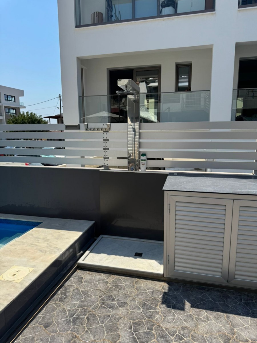 Detached Villa For Rent  in  Select Location