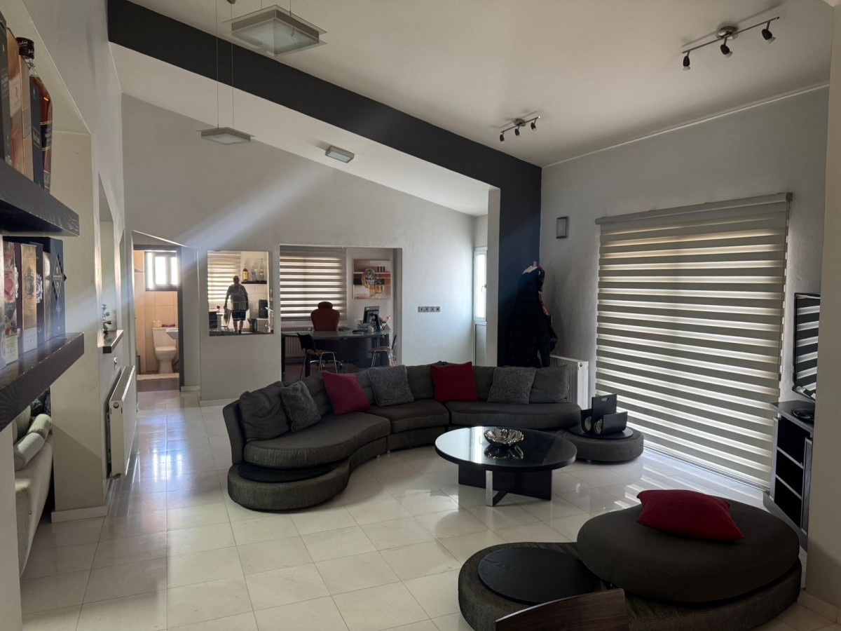 Detached Villa For Rent  in  Select Location