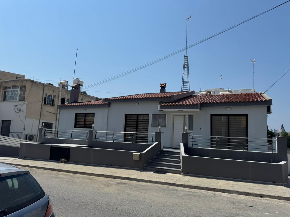 Detached Villa For Rent  in  Select Location