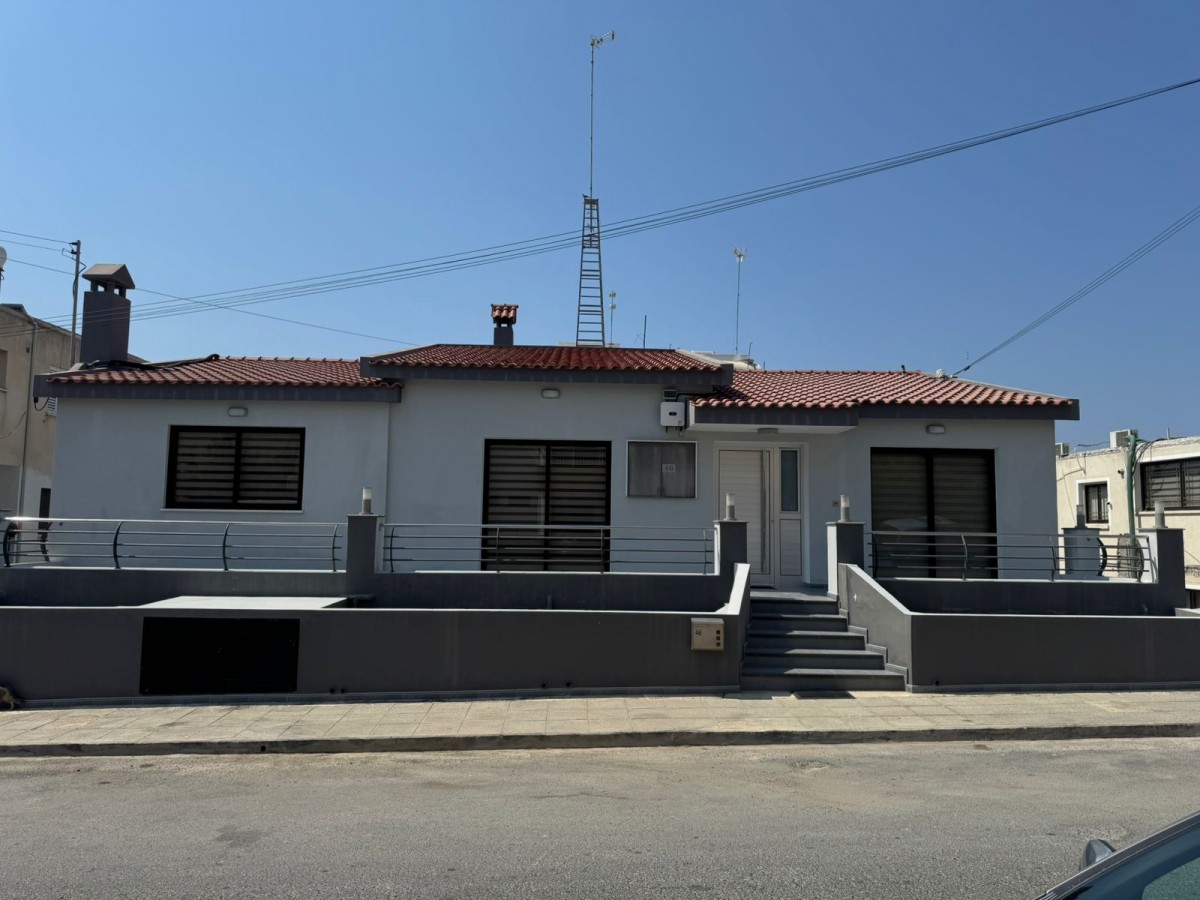Detached Villa For Rent  in  Select Location