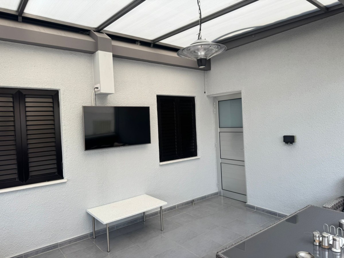 Detached Villa For Rent  in  Select Location