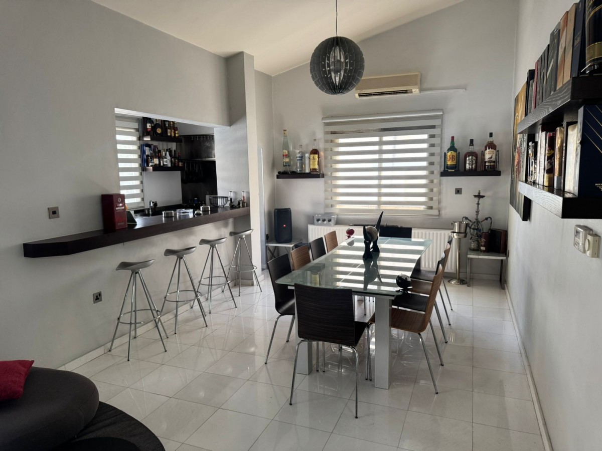 Detached Villa For Rent  in  Select Location