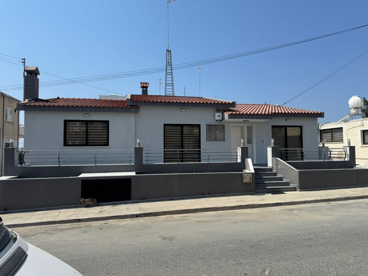 Detached Villa For Rent  in  Select Location