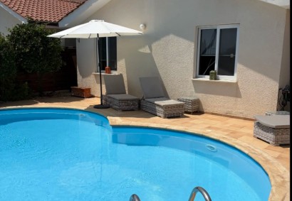 Kissonerga, Paphos Bungalow For Sale | DT5355