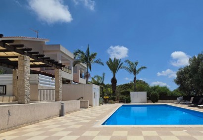 Konia, Paphos Ground Floor Apartment For Rent | DT5357