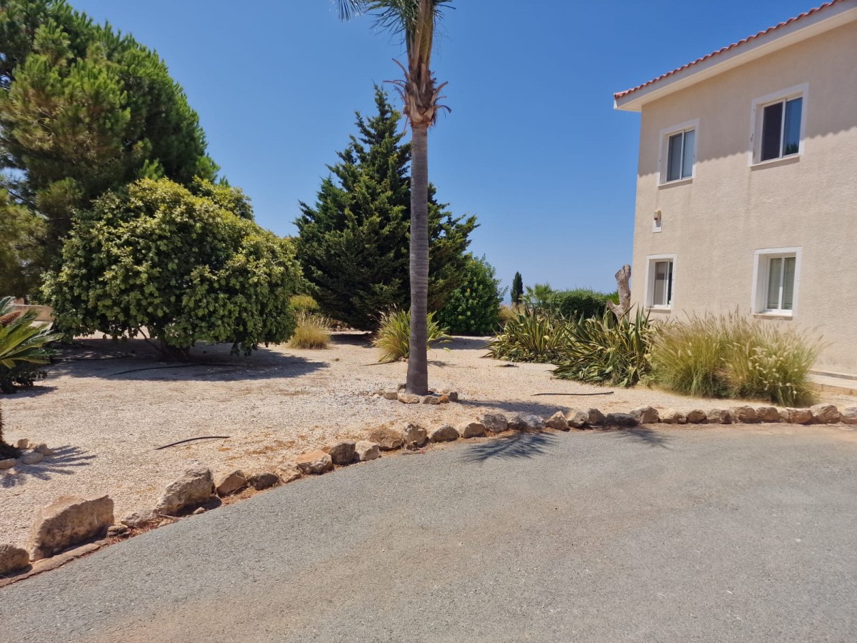 Detached Villa For Sale  in  Akoursos