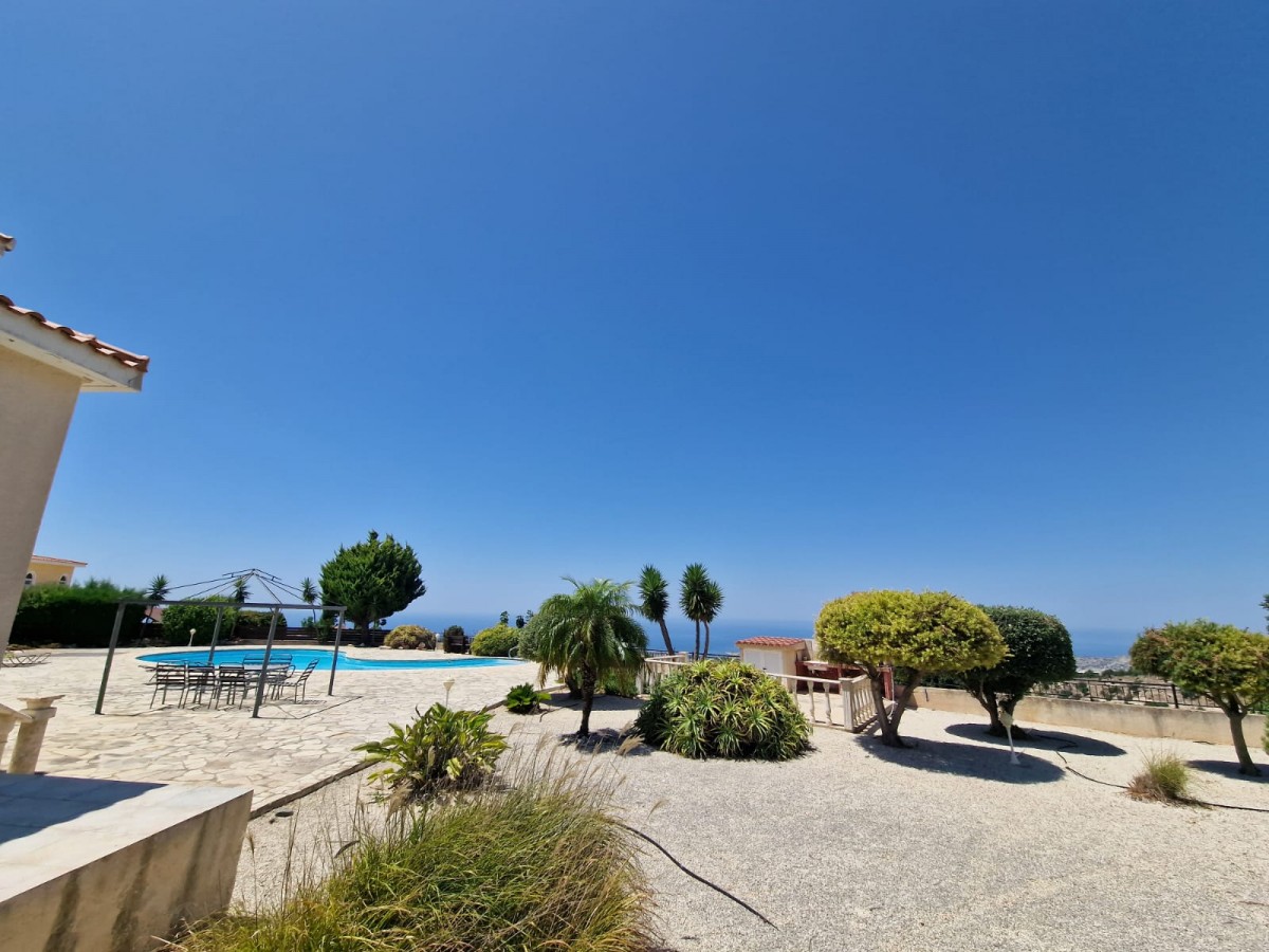 Detached Villa For Sale  in  Akoursos