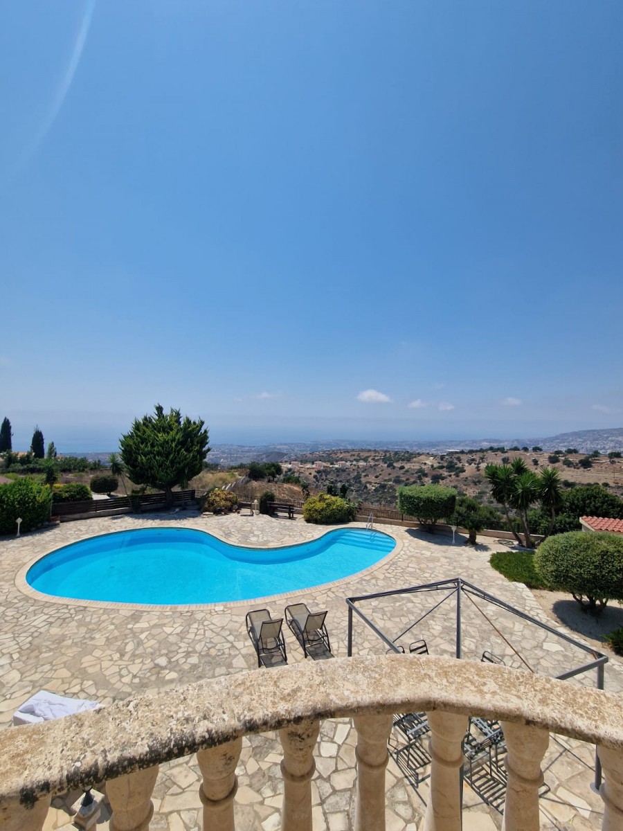 Akoursos, Paphos Detached Villa For Sale | DT5318