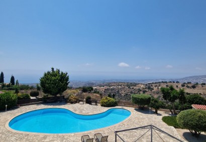 Akoursos, Paphos Detached Villa For Sale | DT5318