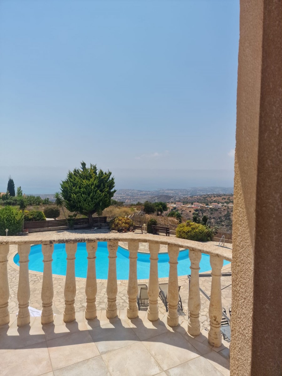 Detached Villa For Sale  in  Akoursos