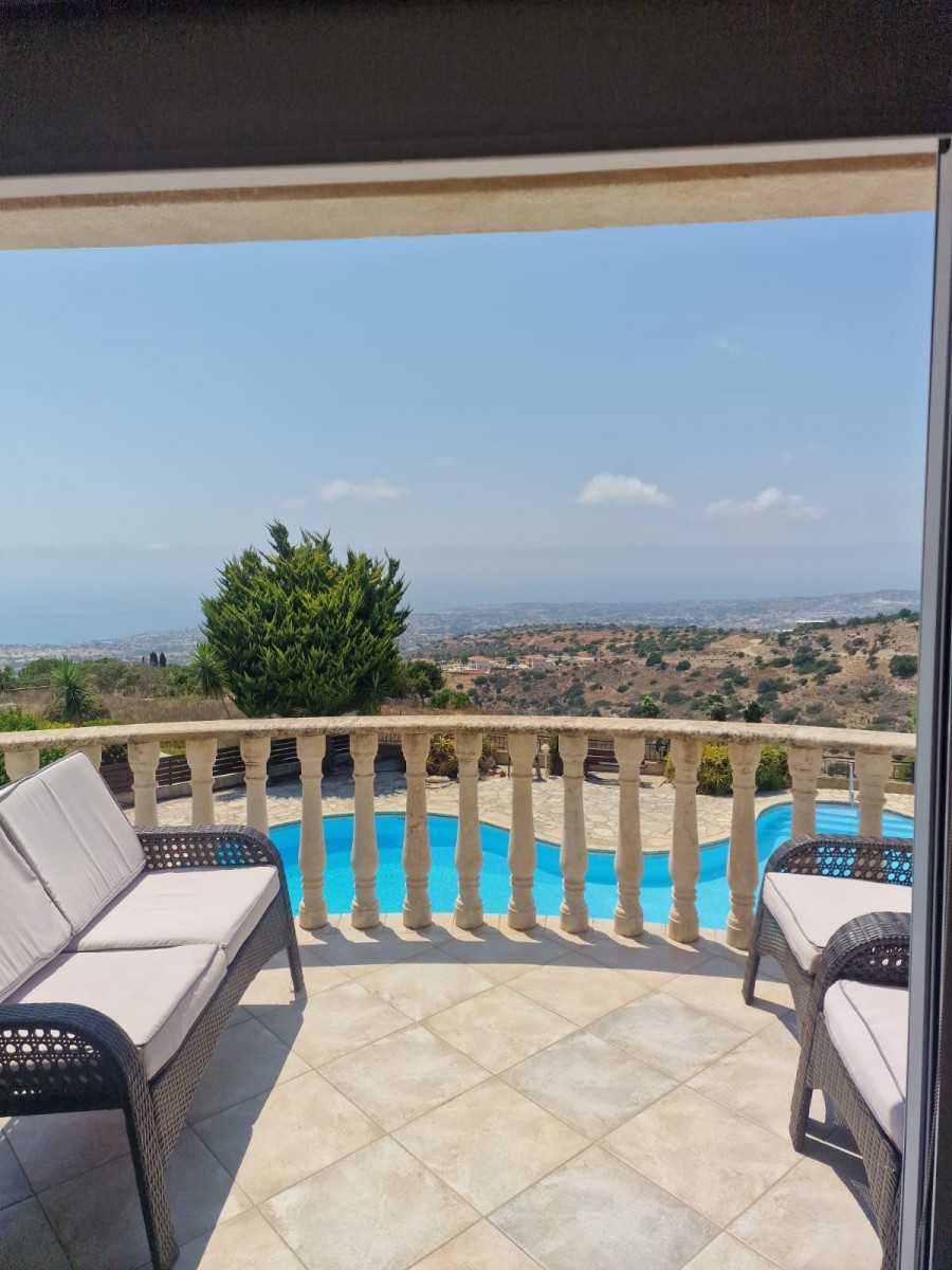 Detached Villa For Sale  in  Akoursos