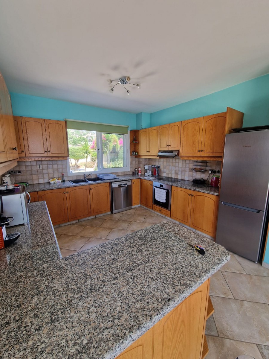 Detached Villa For Sale  in  Akoursos