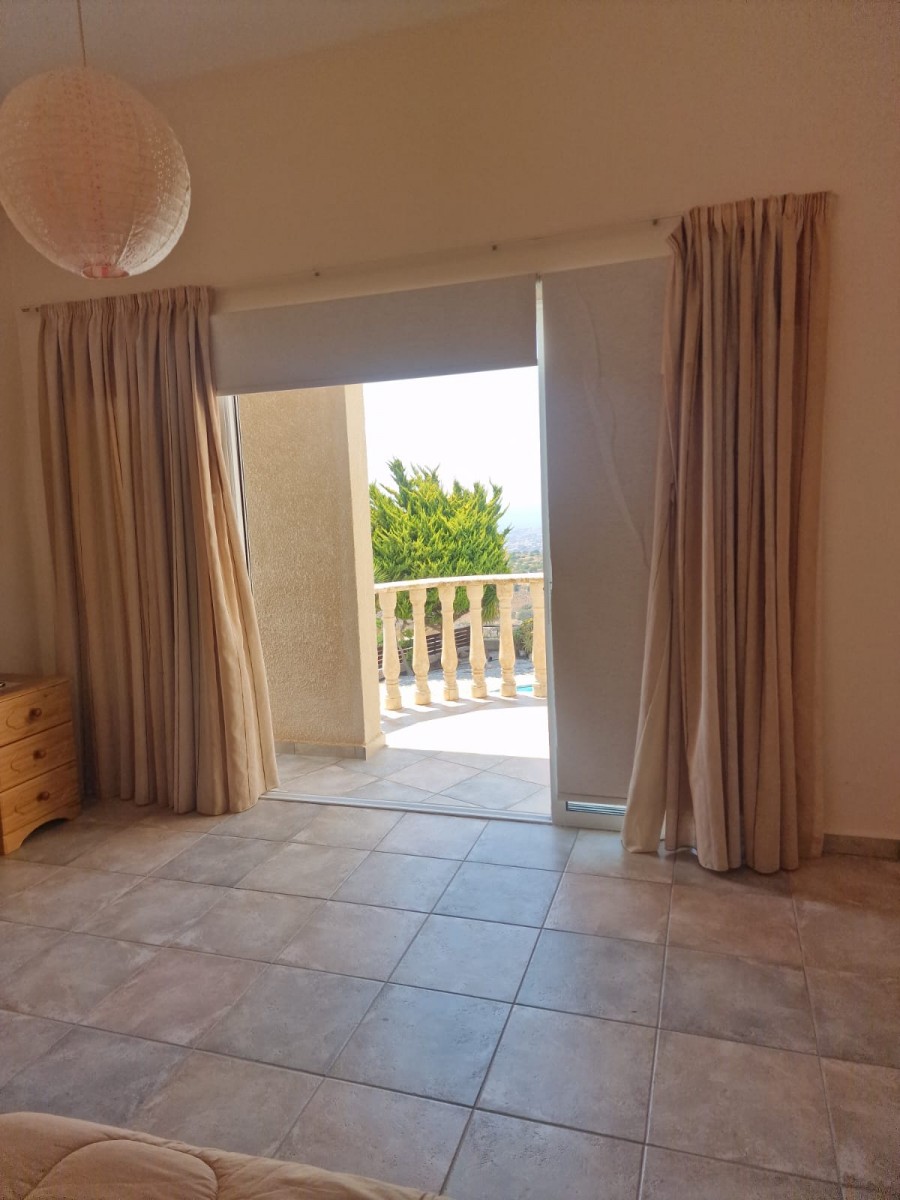 Detached Villa For Sale  in  Akoursos