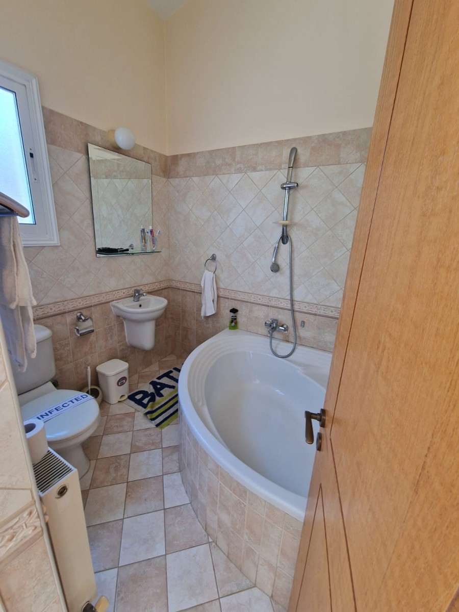 Detached Villa For Sale  in  Akoursos