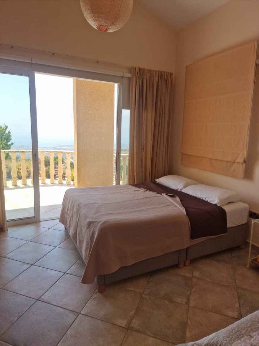 Detached Villa For Sale  in  Akoursos