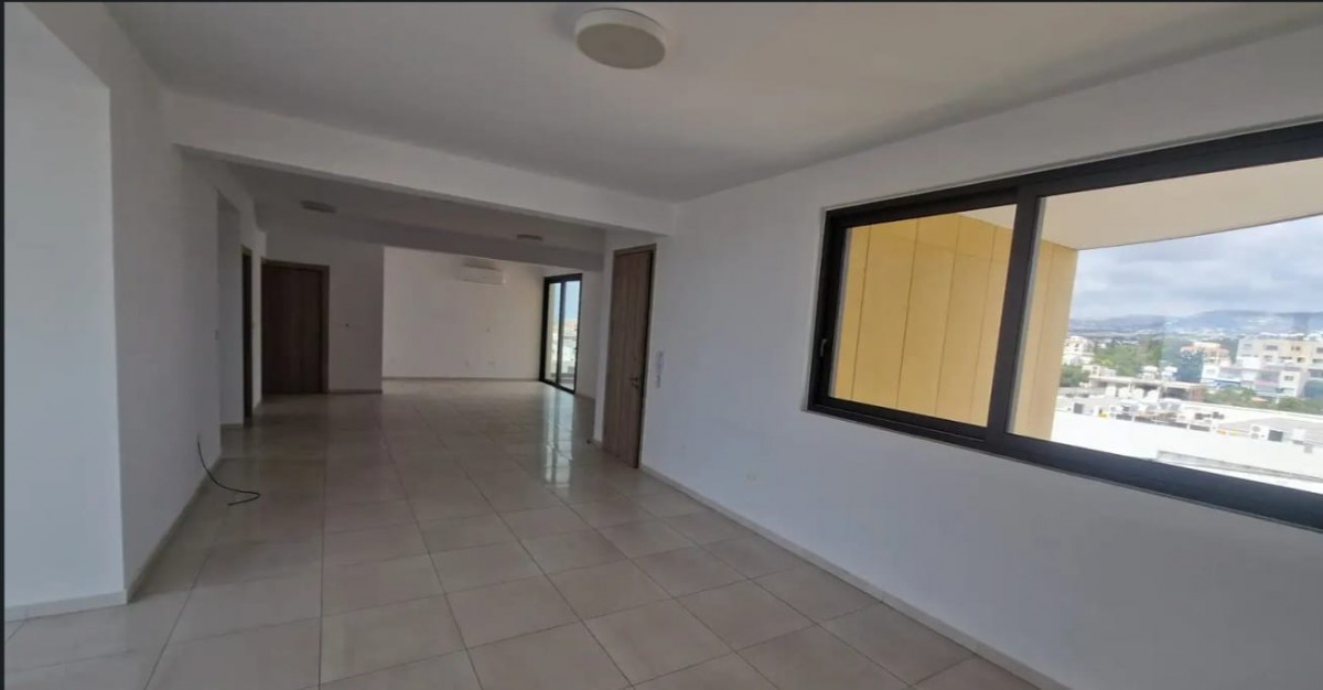 Paphos Town, Paphos Office  For Rent | DT5362