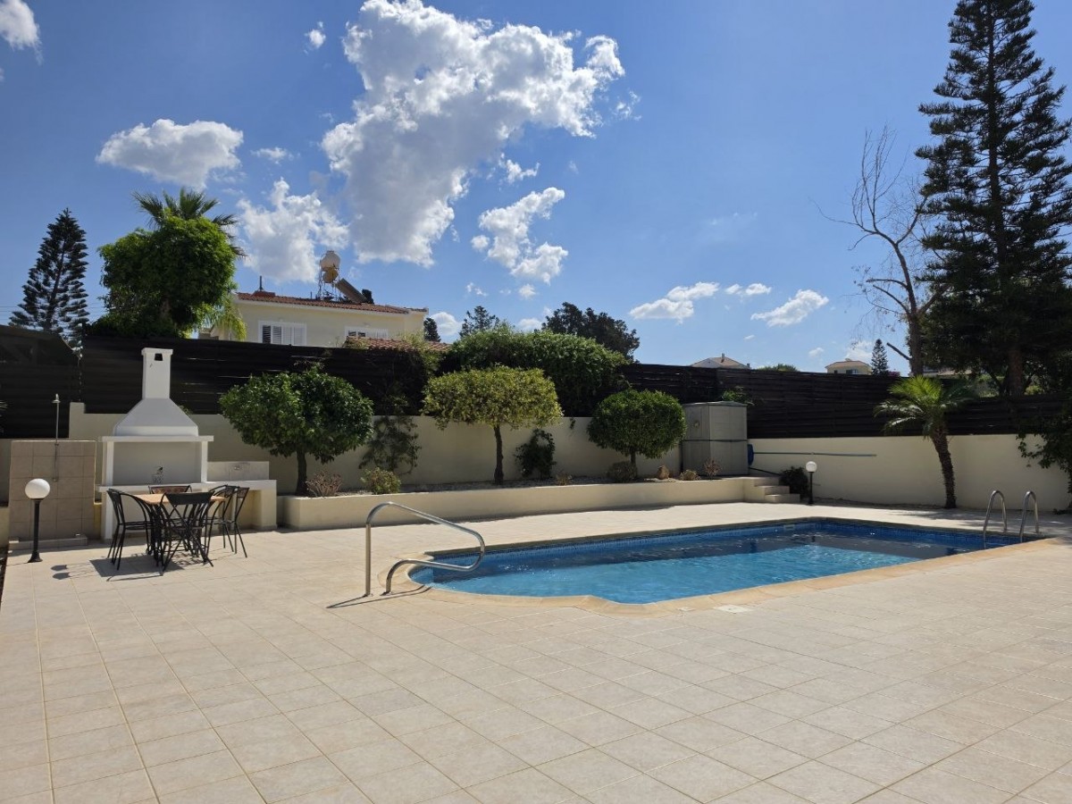 Detached Villa For Sale  in  Peyia - Sea Caves