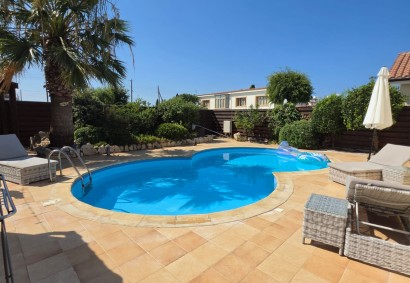 Kissonerga, Paphos Bungalow For Sale | DT5355