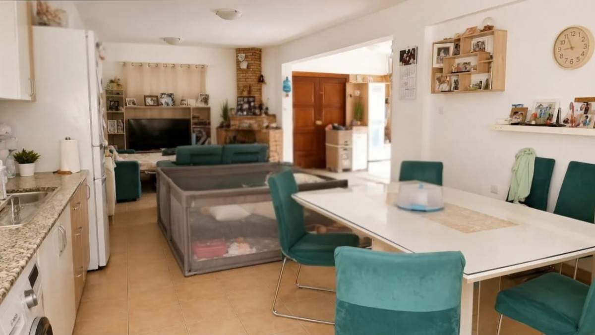 Detached Villa For Rent  in  Chlorakas