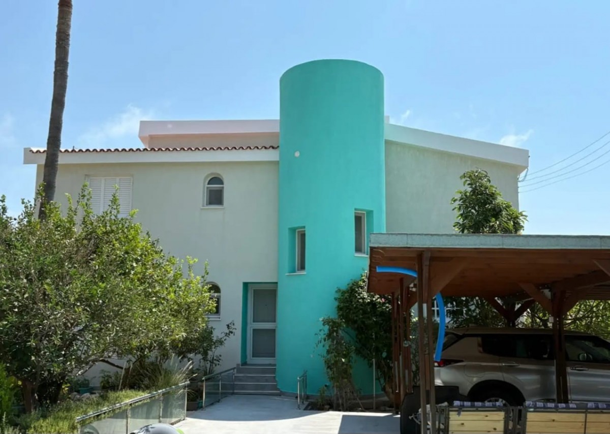 Detached Villa For Rent  in  Peyia - Coral Bay